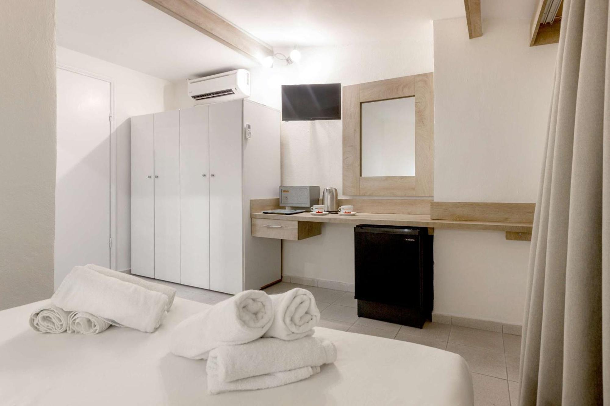 Hotel Odysseas Polychrono Quarto foto